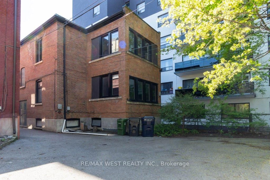 Listing Image 28