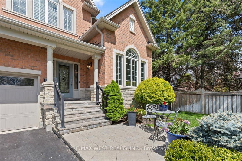 26 Antrim Crt, Caledon, L7C 1R1 | Image 3