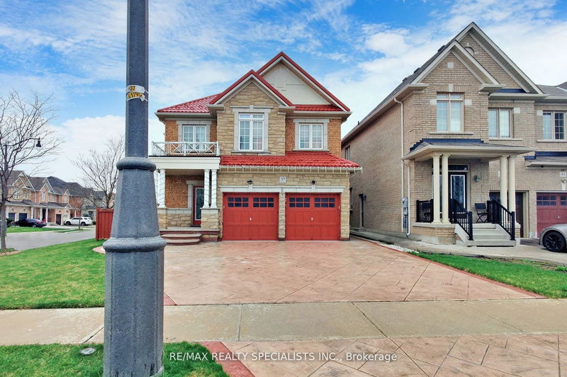 home for sale on 37 Versailles Crescent