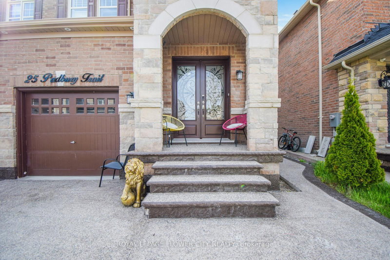 25 Padbury Tr, Brampton, L7A 4V2 | Image 3