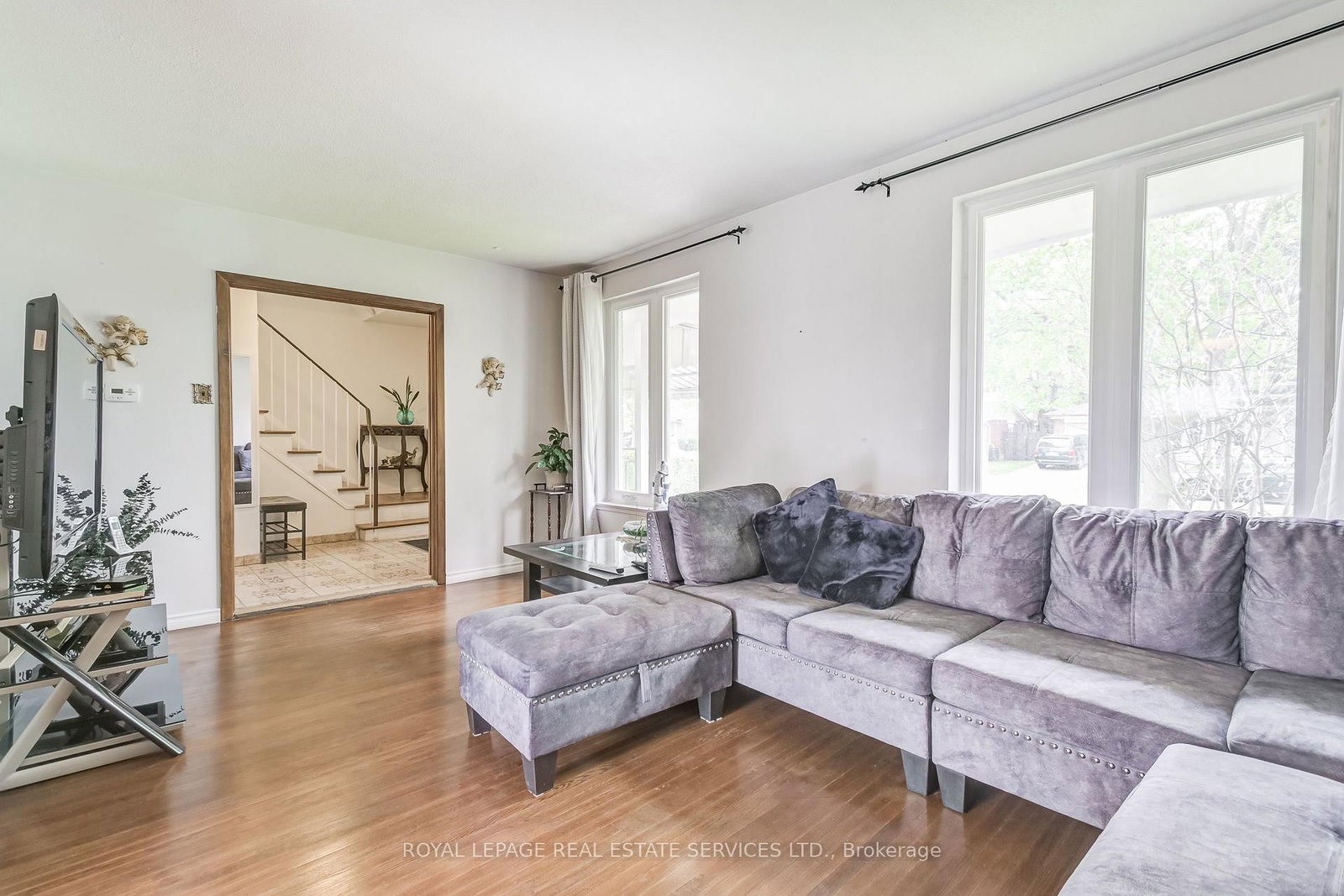 Listing Image 7