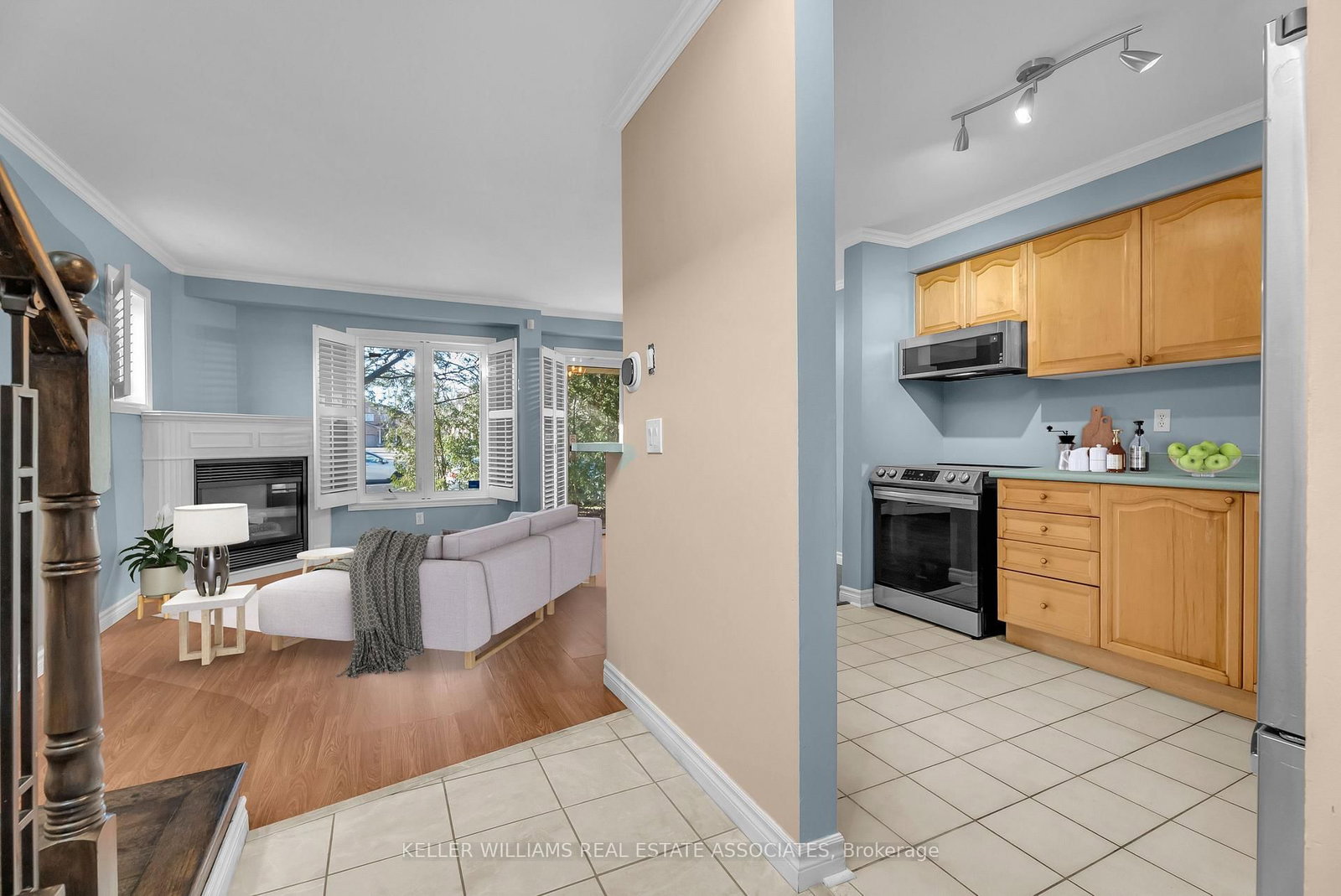 Listing Image 7