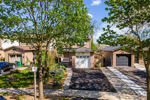 3128 Plum Tree Crescent