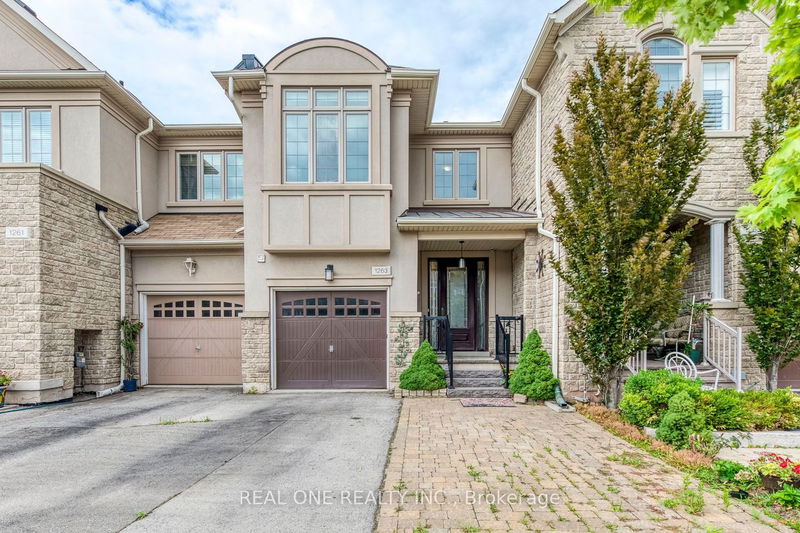home for lease on 1263 Craigleith Road