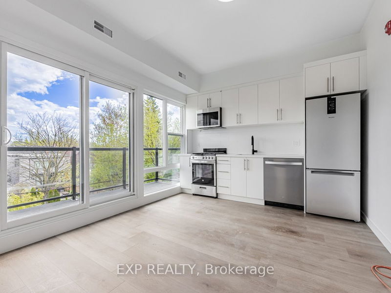 home for lease on 8-1103 Dufferin Street