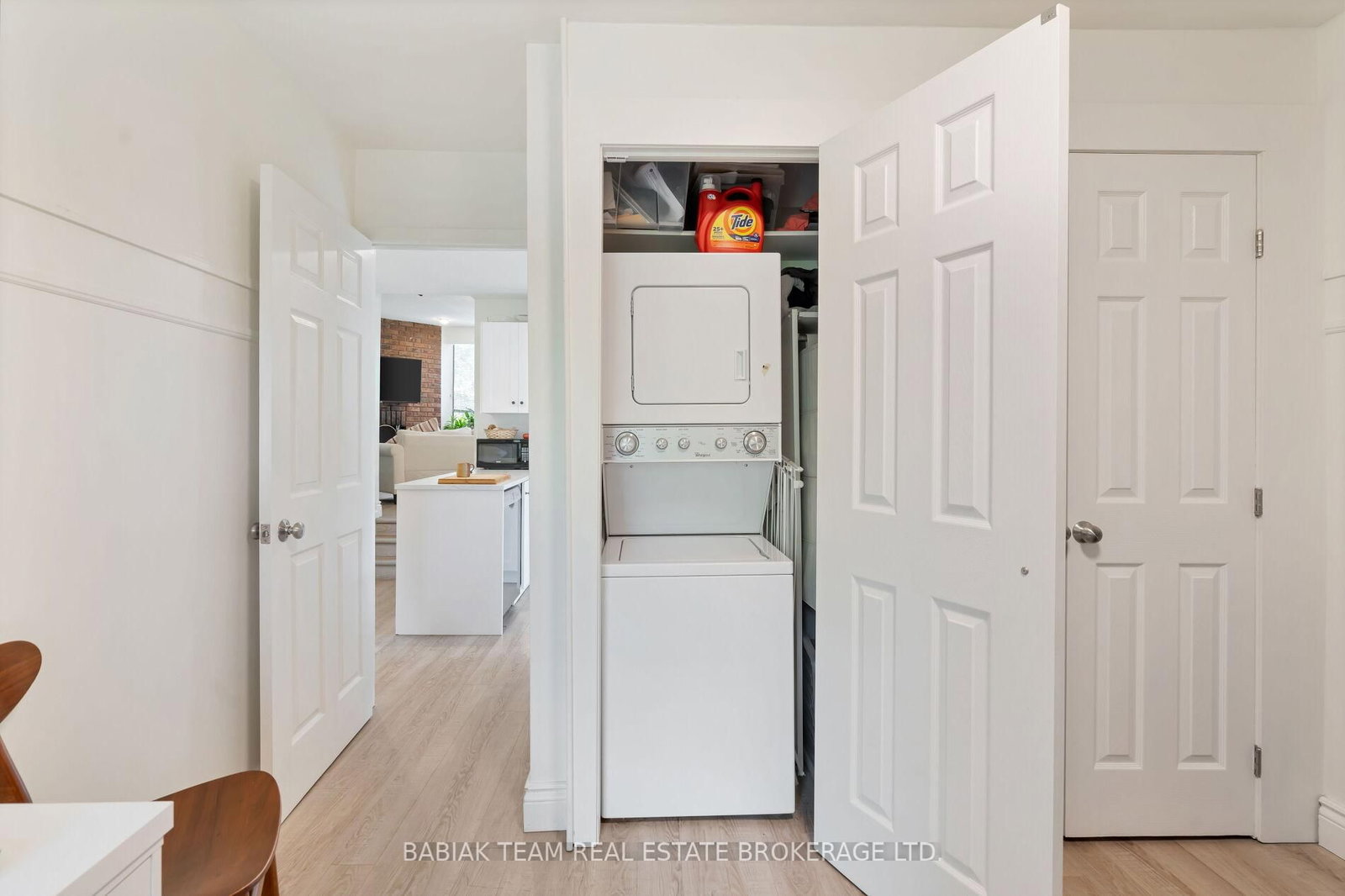 Listing Image 7