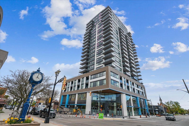 home for lease on 608-2007 James Street