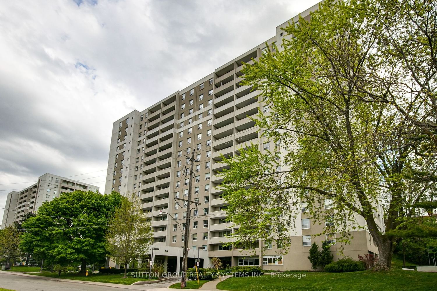 Listing Image 0
