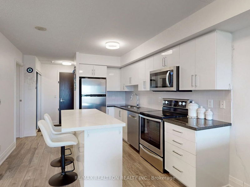 home for lease on 607-1 De Boers Drive