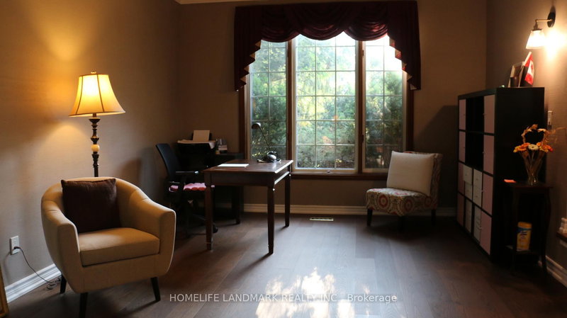 1564 Atrium Crt, Mississauga, L5H 2B8 | Image 3