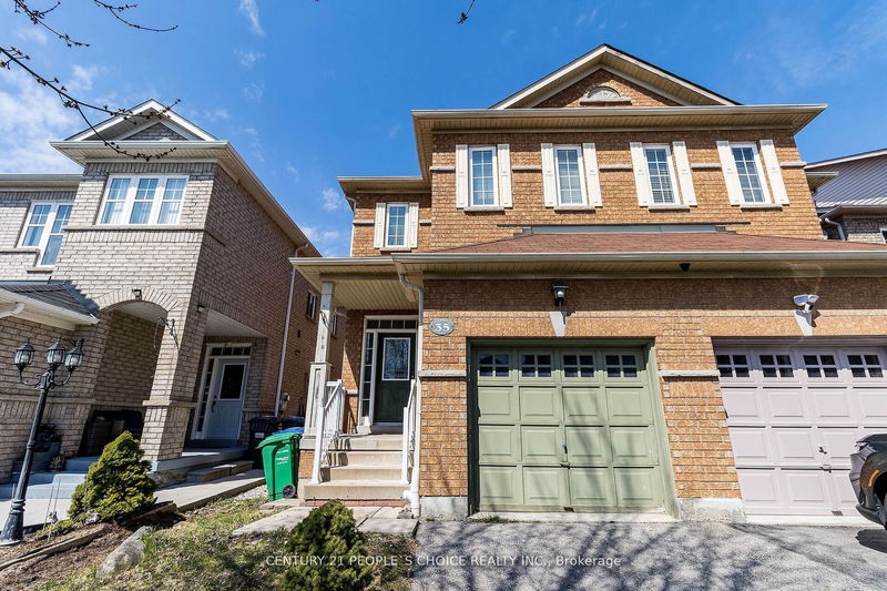 home for sale on 35 Nathaniel Crescent