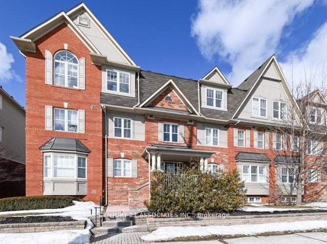 3 - 567 Dundas Street
