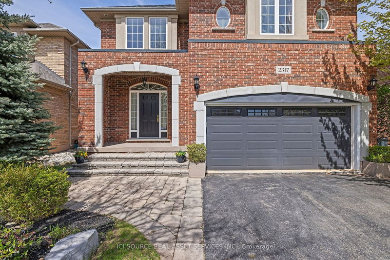 home for lease on 2317 Parkglen Avenue