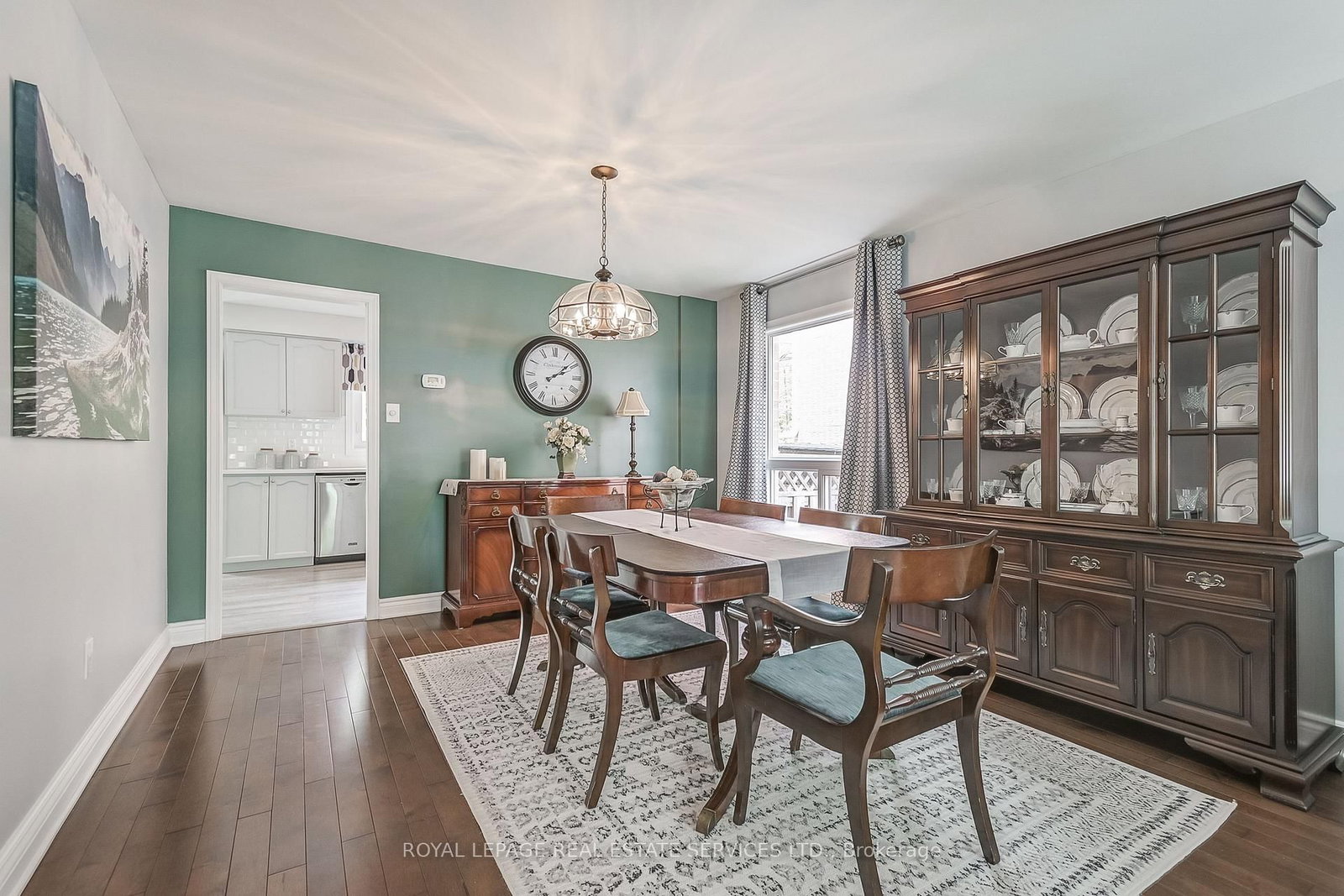 Listing Image 7