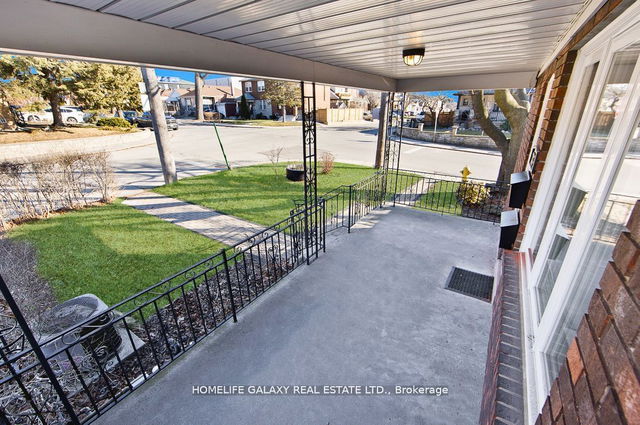 38 Montcalm Avenue