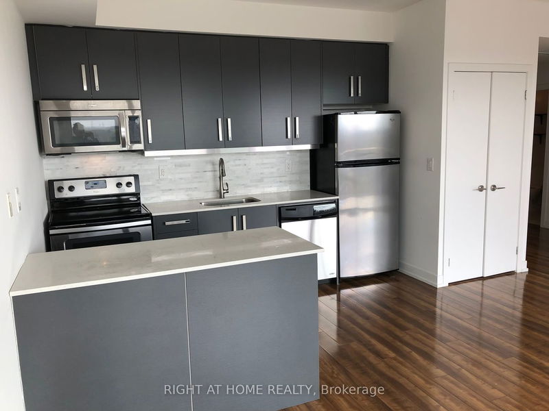 home for lease on 902-5101 Dundas Street W
