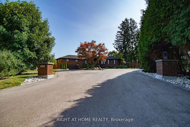 2482 Sharon Crescent