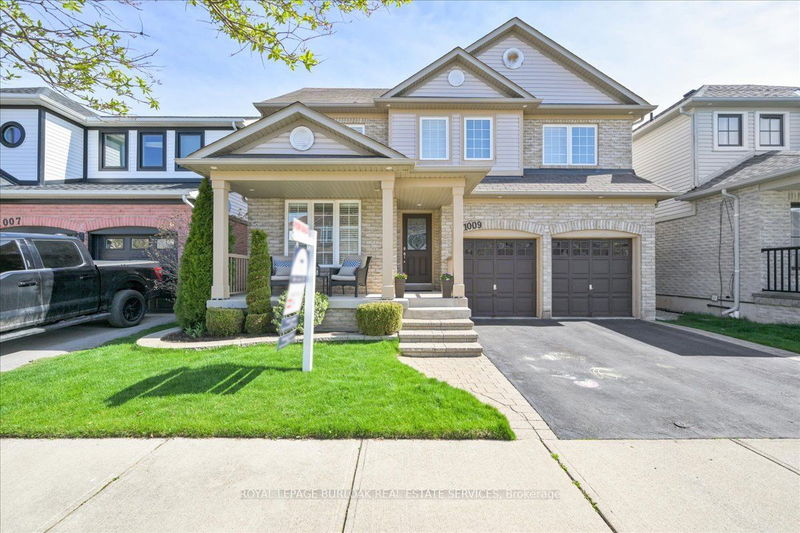 home for sale on 1009 Holdsworth Crescent
