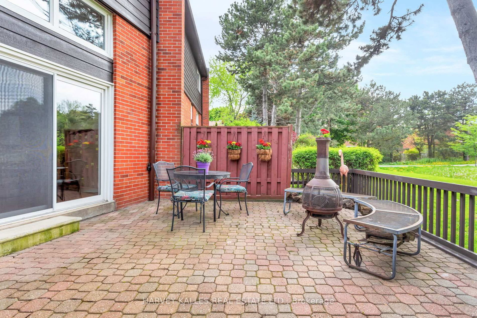 Listing Image 11