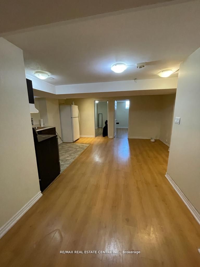 home for lease on 3838 Freeman Terrace
