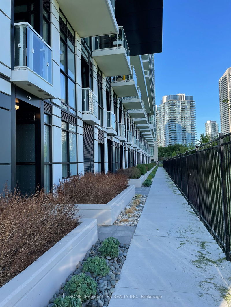home for lease on 128-251 Manitoba Street