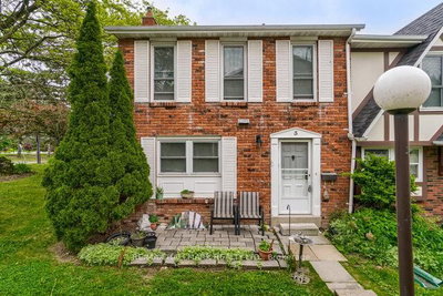 Townhouse sold at 3-2226 Upper Middle Road, Burlington, Ontario, L7P 2Z9 - Brant Hills - MLS: W8349380