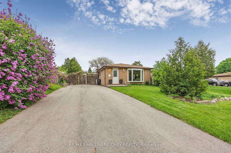 home for sale on 209 Folkstone Crescent N