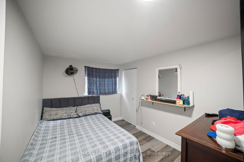 231 Archdekin Dr  Brampton, L6V 1Y8 | Image 12