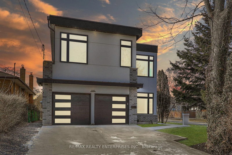 1050 Edgeleigh Ave, Mississauga, L5E 2G1 | Image 2