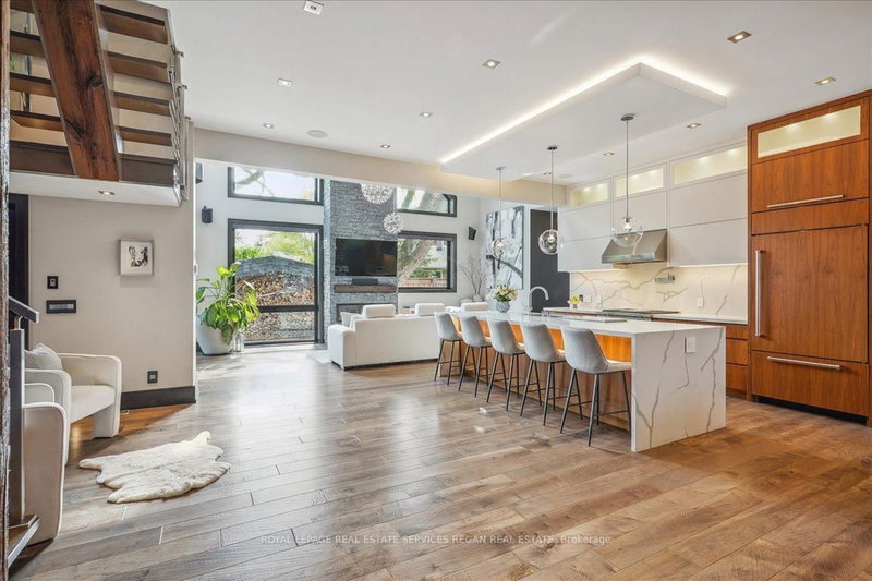 1031 Welwyn Dr, Mississauga, L5J 3J2 | Image 3