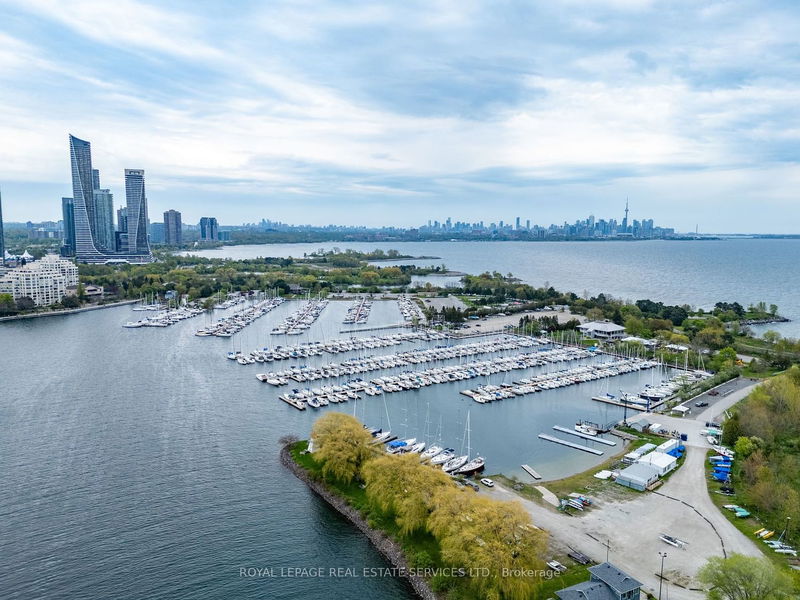 home for sale on 912-11 Superior Avenue