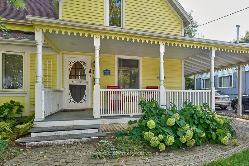 38 John St S, Mississauga, L5H 2E6 | Image 3