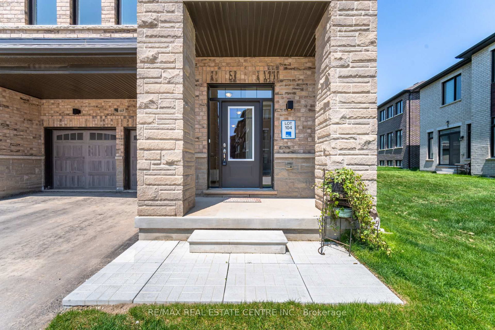 Listing Image 3