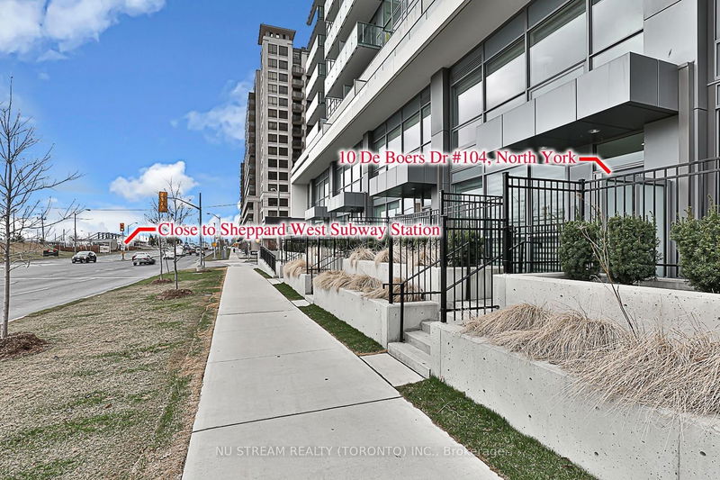  TH04 - 10 De Boers Dr  Toronto, M3J 0L6 | Image 28