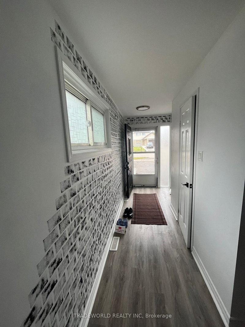 7465 Bybrook Dr, Mississauga, L4T 3R3 | Image 2