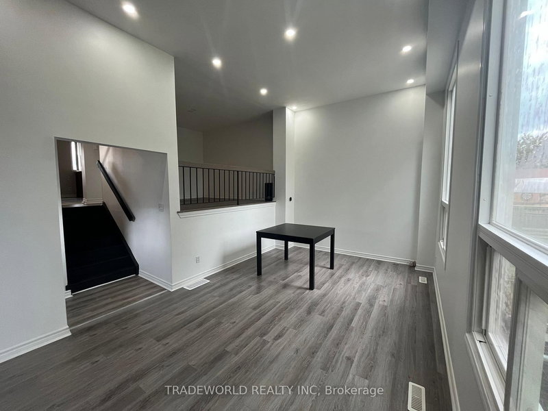 7465 Bybrook Dr, Mississauga, L4T 3R3 | Image 3