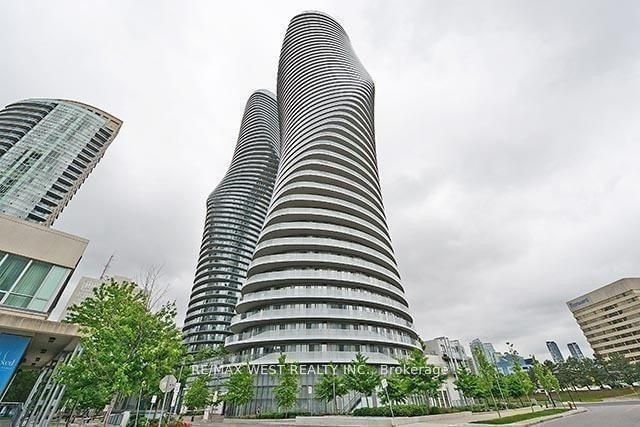 home for lease on 3904-50 Absolute Avenue