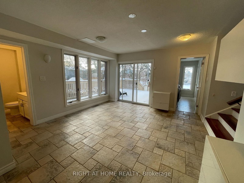 435 Maple Ave, Oakville, L6J 2J2 | Image 3