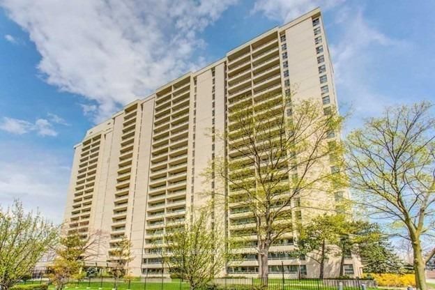 home for lease on 308-360 Ridelle Avenue