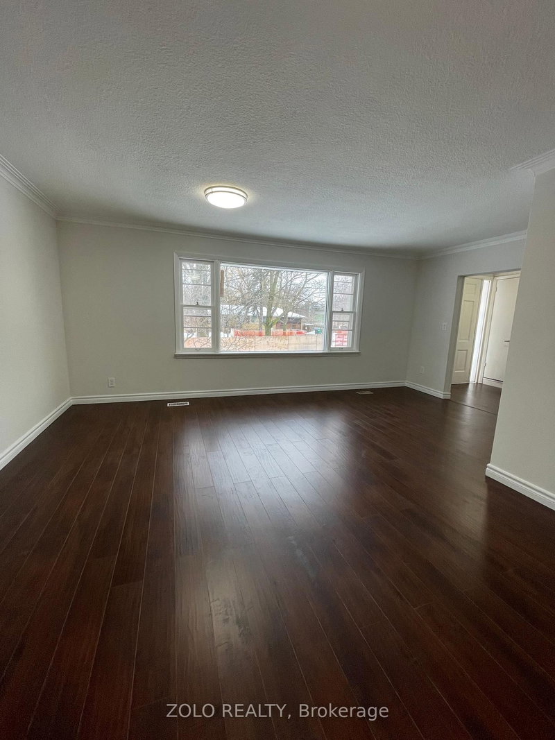 Upper - 1643 Glenburnie Rd, Mississauga, L5G 3E4 | Image 3