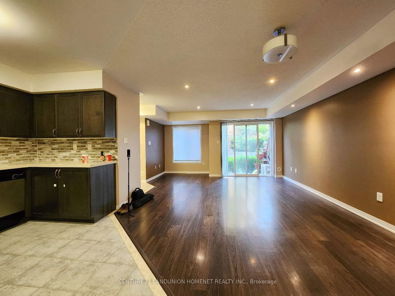 home for lease on 27-15 Hays Boulevard