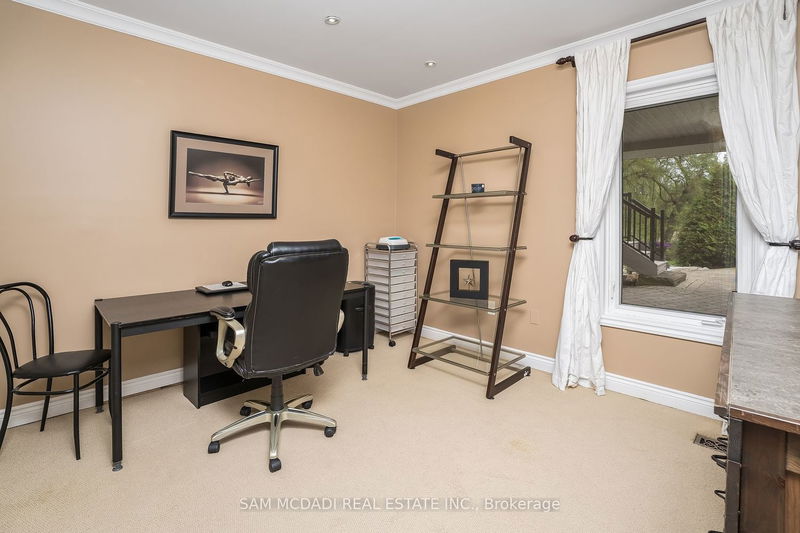 1292 Contour Dr  Mississauga, L5H 1B2 | Image 32