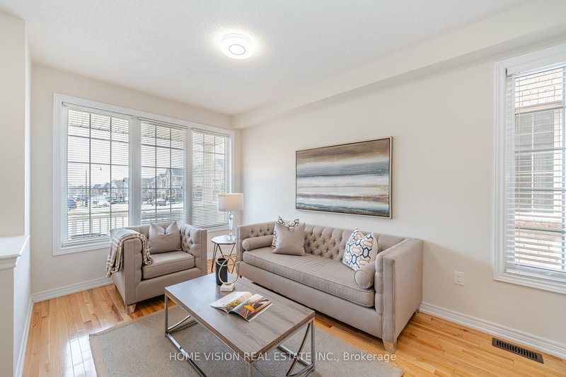 83 Kimborough Hllw E, Brampton, L6Y 0Z1 | Image 2