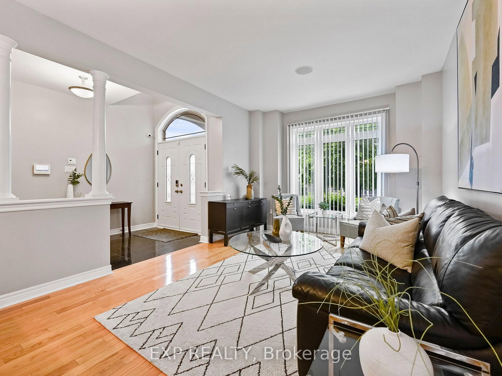 Listing Image 7