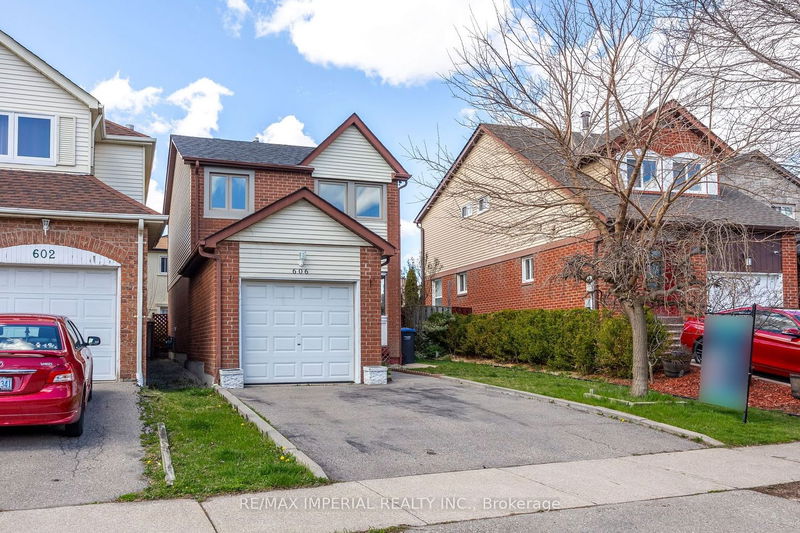 home for sale on 606 Galloway Crescent