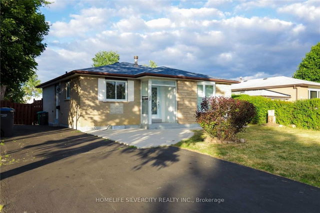 169 Folkstone Crescent