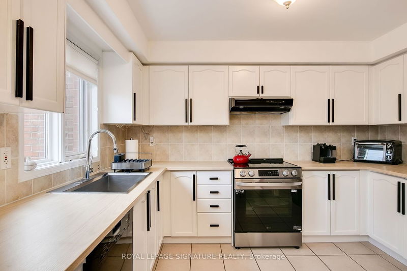 home for sale on 6-3076 Lake Shore Boulevard W