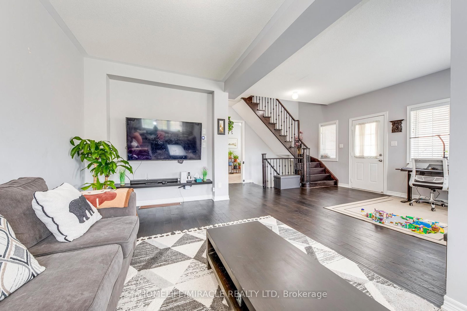 Listing Image 14