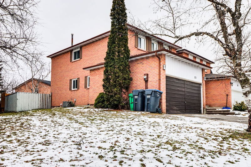 home for lease on 83 Rushmore Crescent