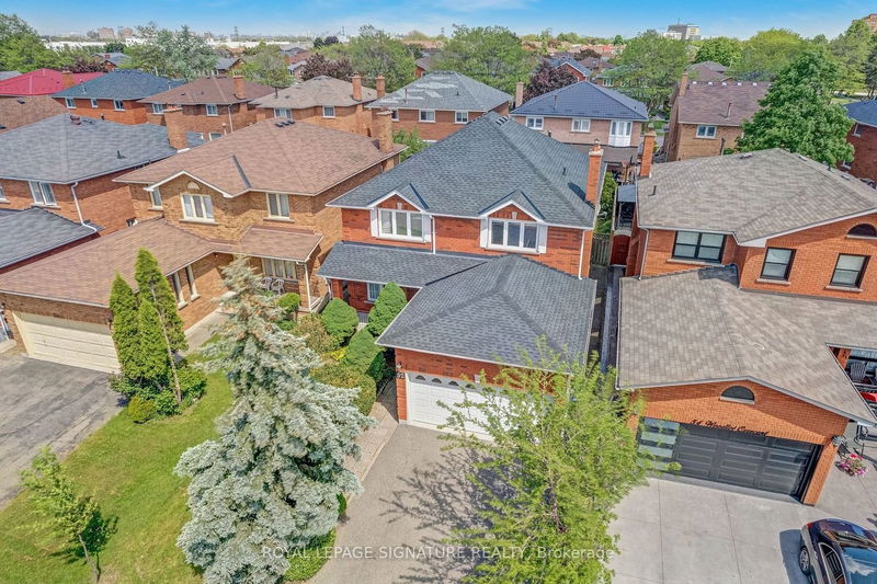 home for sale on 52 Woodlot Crescent